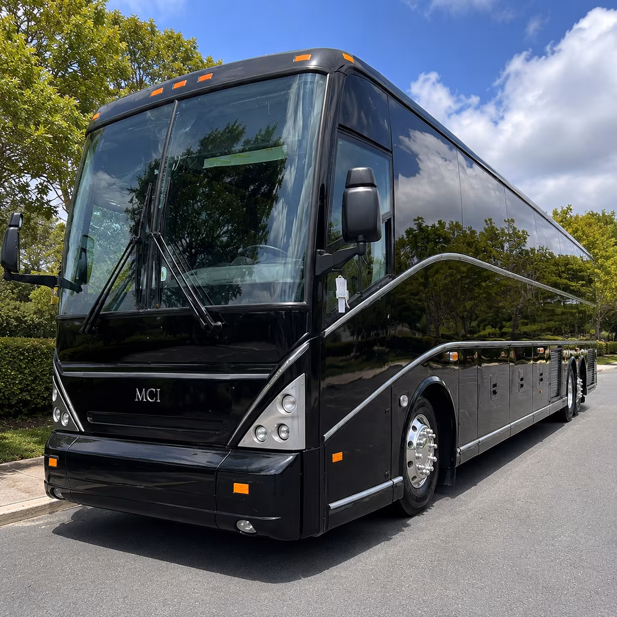 why oakdale theatre in wallingford is one of the best concert bus trips from bristol